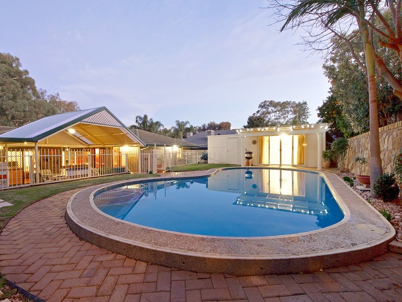 28 Kingfisher Drive, Modbury Heights SA 5092