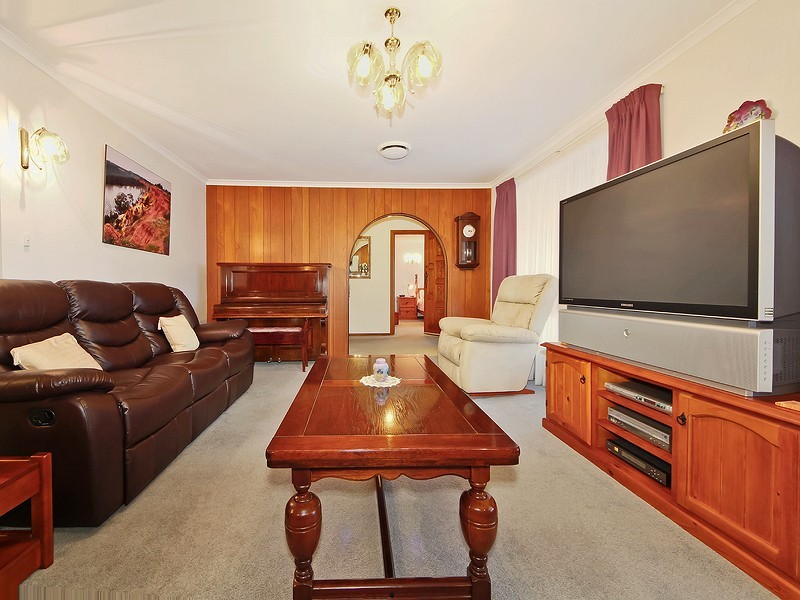 33 Hawker Crescent, Elizabeth East SA 5112