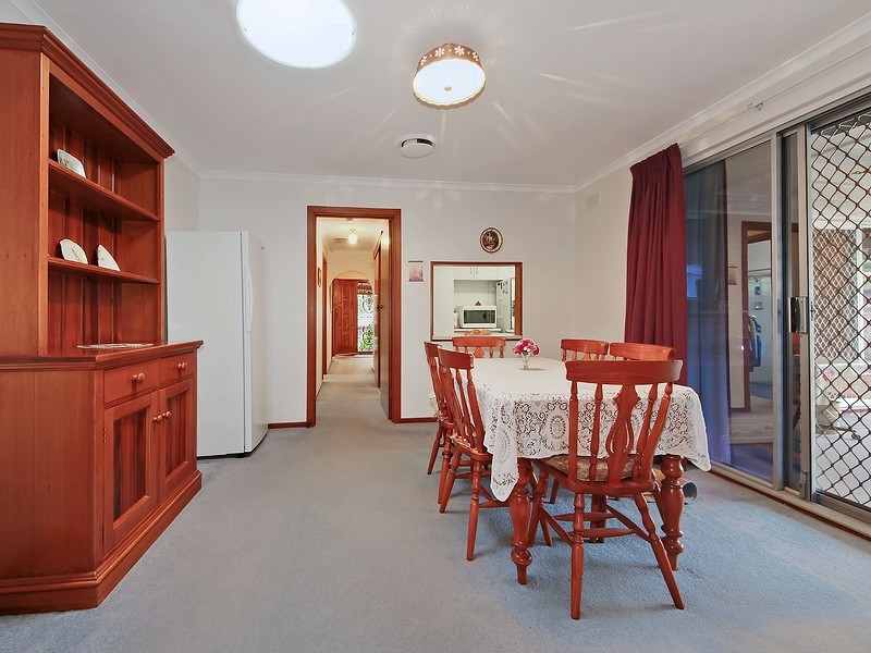 33 Hawker Crescent, Elizabeth East SA 5112