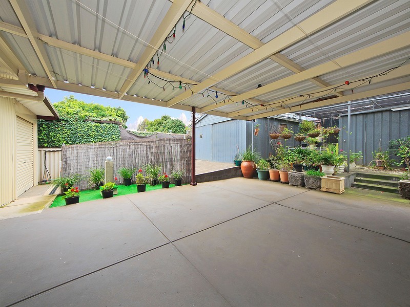 33 Hawker Crescent, Elizabeth East SA 5112