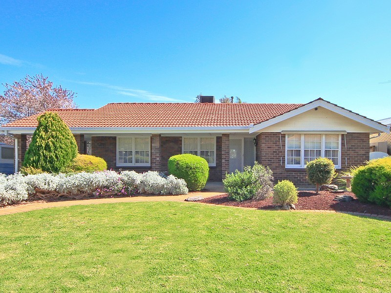 2 Pierre Road, Modbury SA 5092