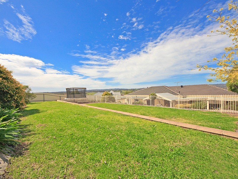 11 Chapel Hill Road, Greenwith SA 5125