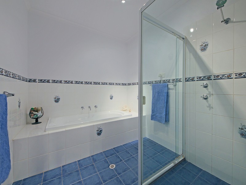 11 Chapel Hill Road, Greenwith SA 5125