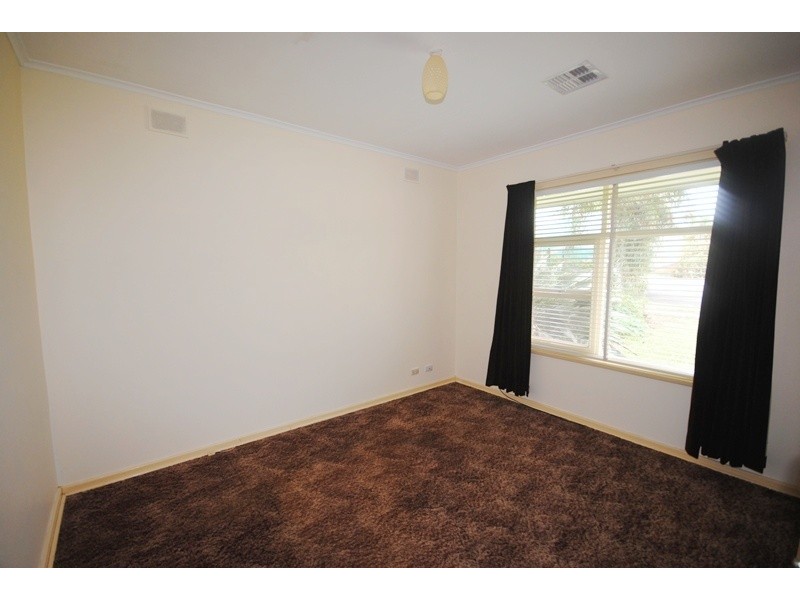 30 Kelly Road, Valley View SA 5093