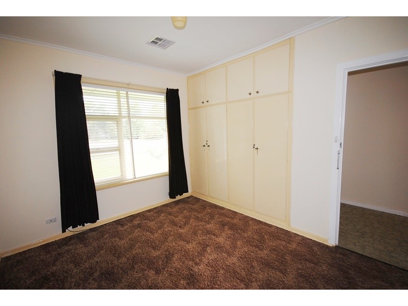 30 Kelly Road, Valley View SA 5093