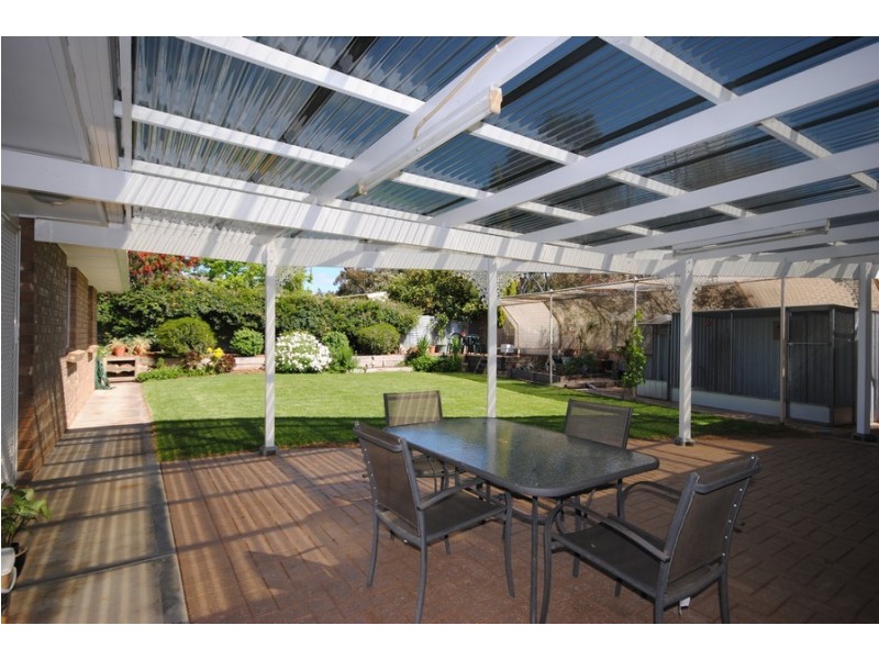 10 Johneff Court, St Agnes SA 5097