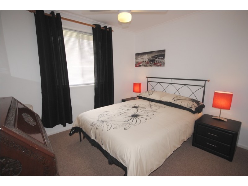 10 Johneff Court, St Agnes SA 5097