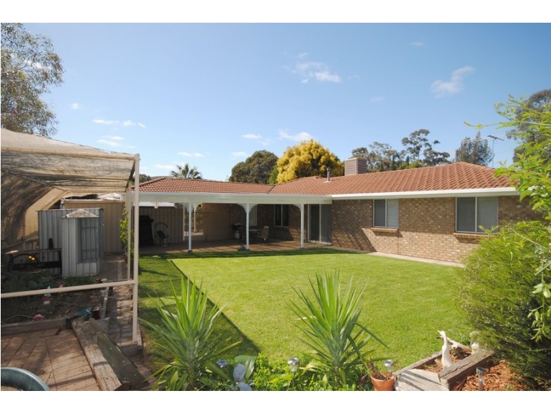 10 Johneff Court, St Agnes SA 5097