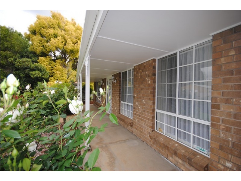 10 Johneff Court, St Agnes SA 5097