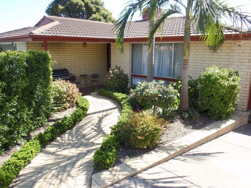 8 Pearl Court, Hope Valley SA 5090