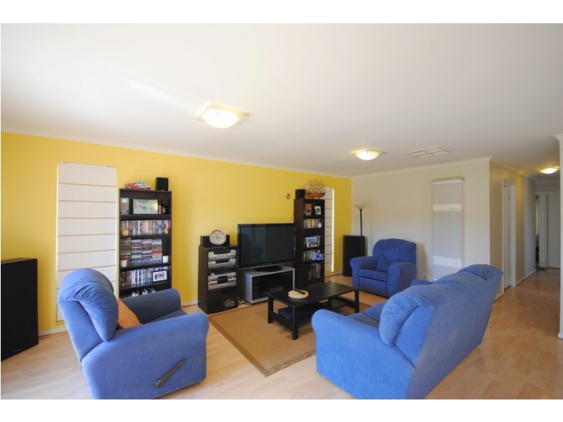 6 Amelio Walk, Flagstaff Hill SA 5159
