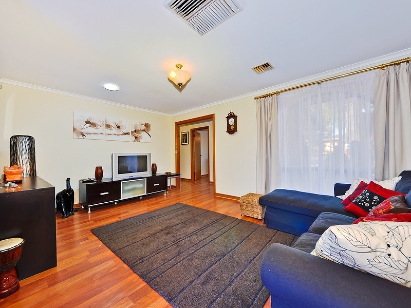 11 Galloway Avenue, Salisbury East SA 5109