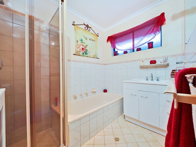 11 Galloway Avenue, Salisbury East SA 5109