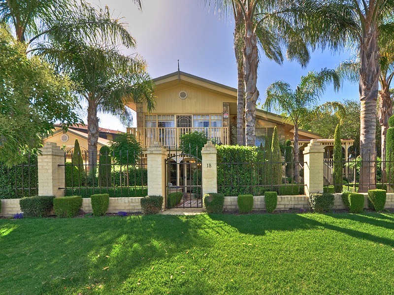 18 Edinburgh Road, Modbury SA 5092