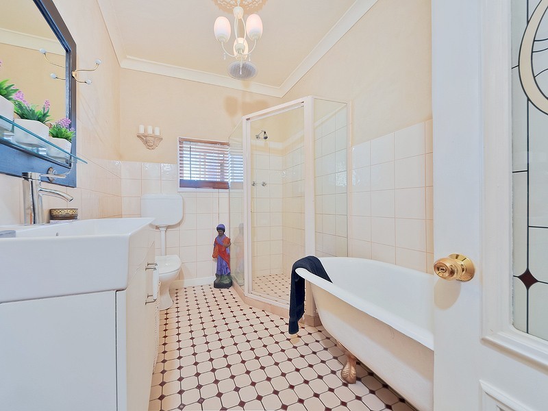 18 Edinburgh Road, Modbury SA 5092