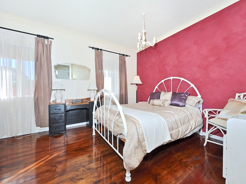 18 Edinburgh Road, Modbury SA 5092