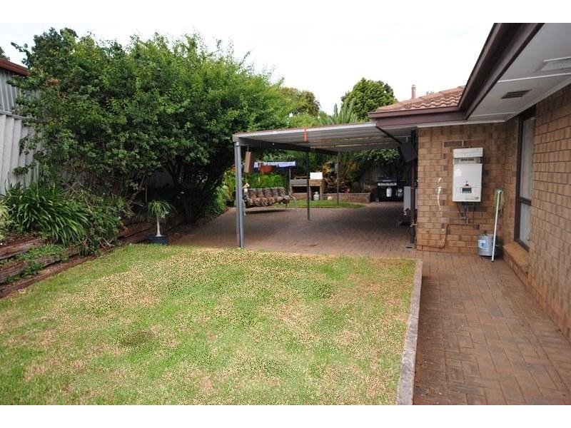 1 Kurrajong Street, Surrey Downs SA 5126