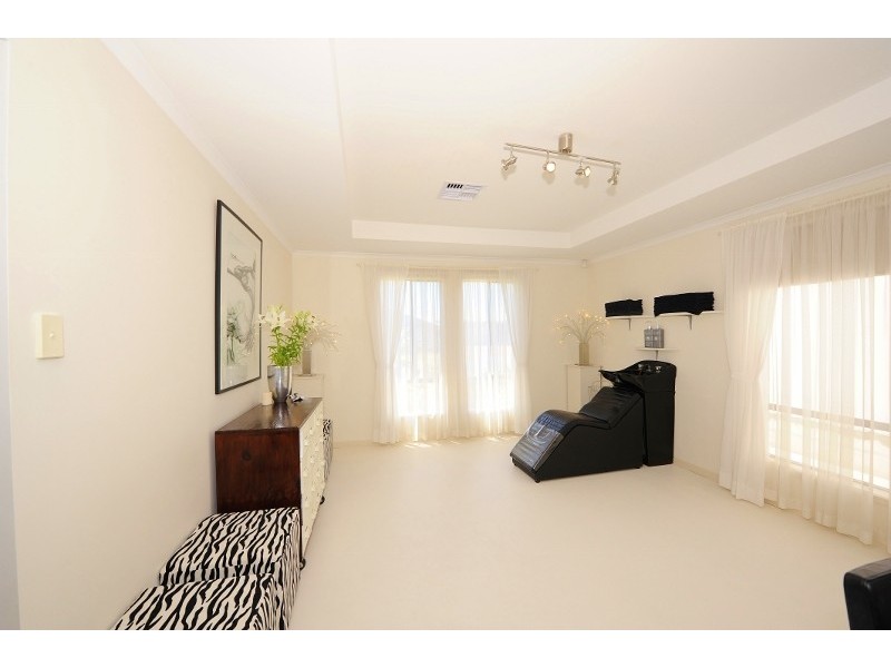 9 The Circuit, Walkley Heights SA 5098