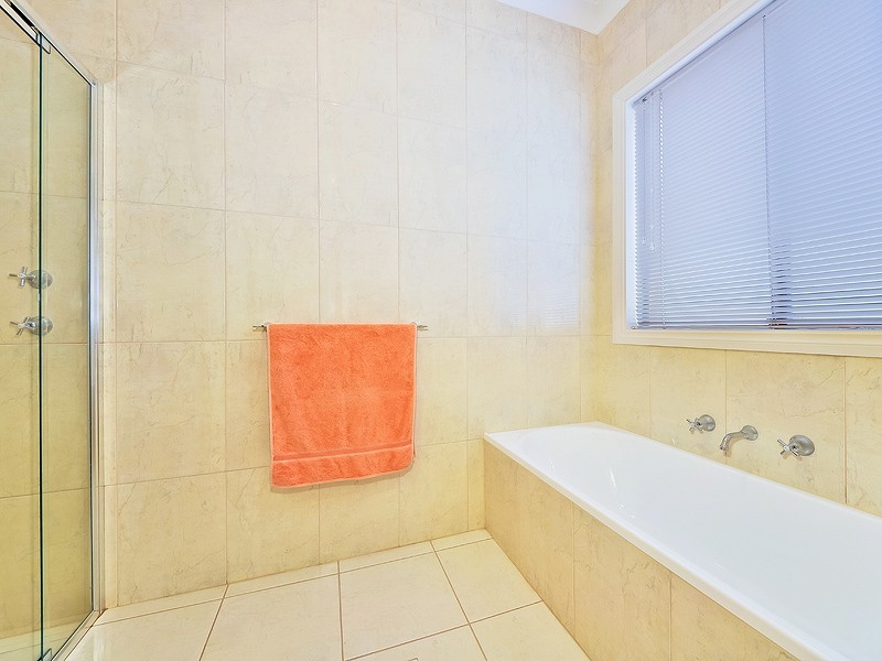 5 Maquarie Street, Mawson Lakes SA 5095