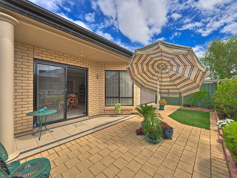 5 Maquarie Street, Mawson Lakes SA 5095