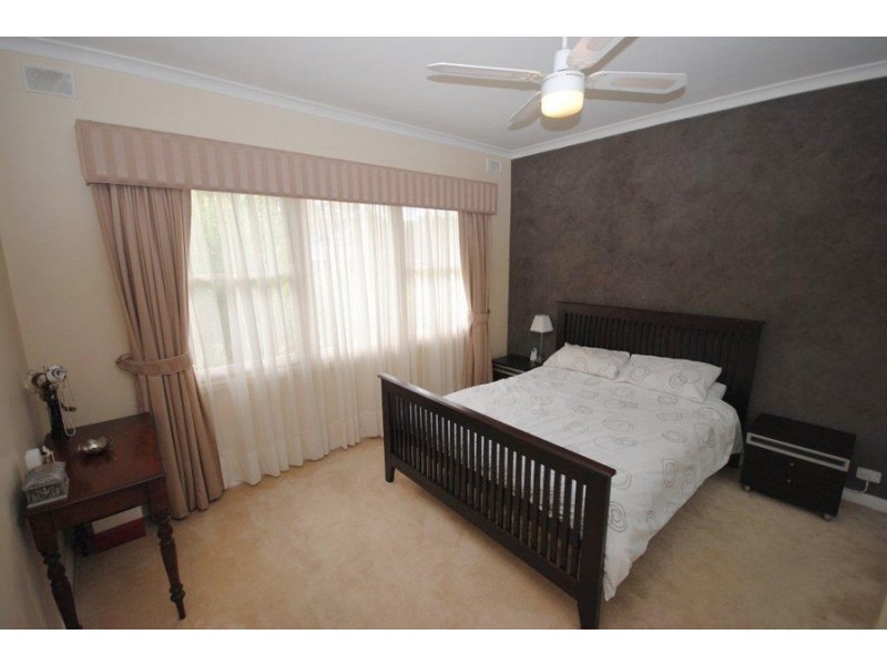 24 Gordon Avenue, St Agnes SA 5097