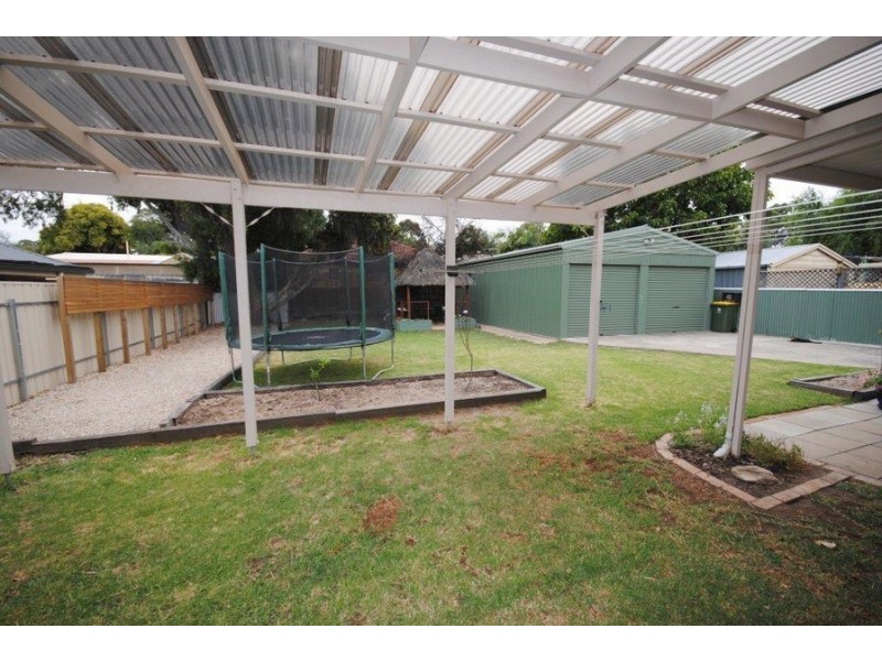 24 Gordon Avenue, St Agnes SA 5097