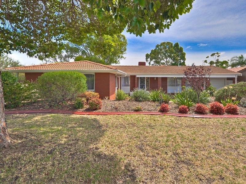 7 Roberts Crescent, Hope Valley SA 5090