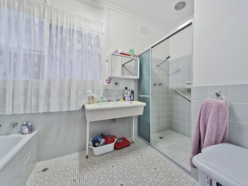 2 Whittaker Drive, Modbury SA 5092