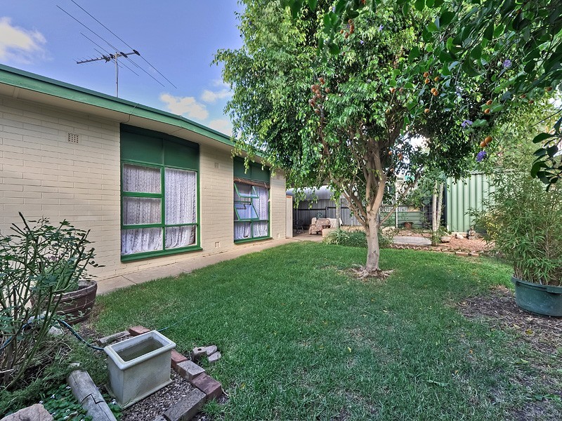 2 Whittaker Drive, Modbury SA 5092