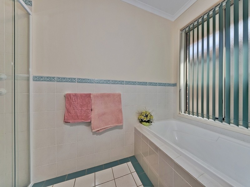 8 Pine Avenue, Glenelg North SA 5045