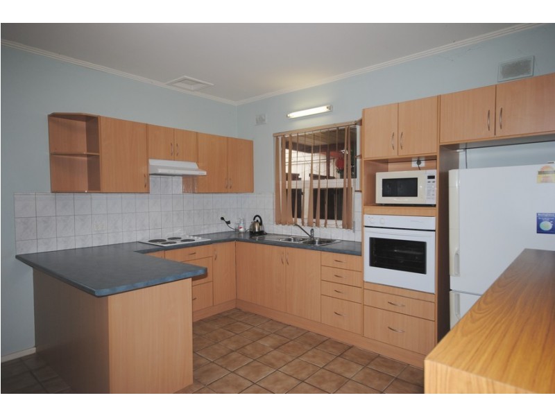 15 Leane Avenue, Ridgehaven SA 5097