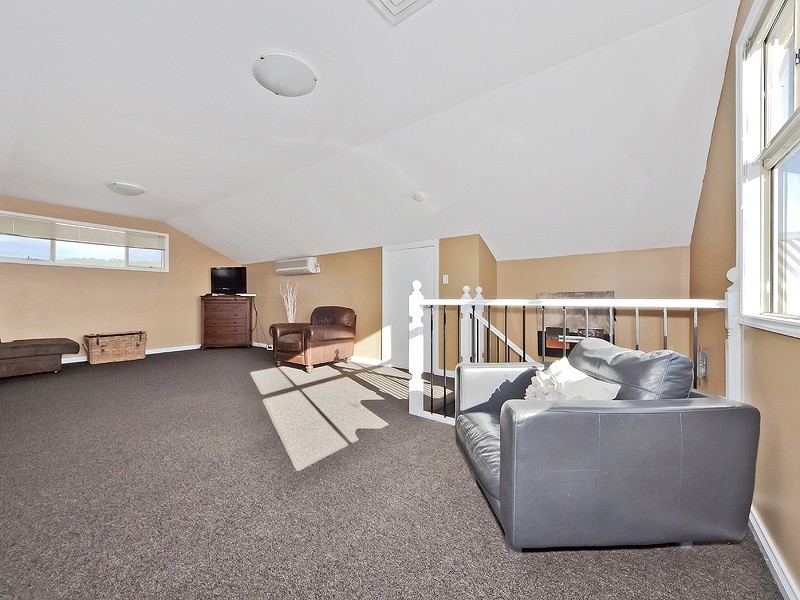 5 The Outlook, Salisbury Heights SA 5109