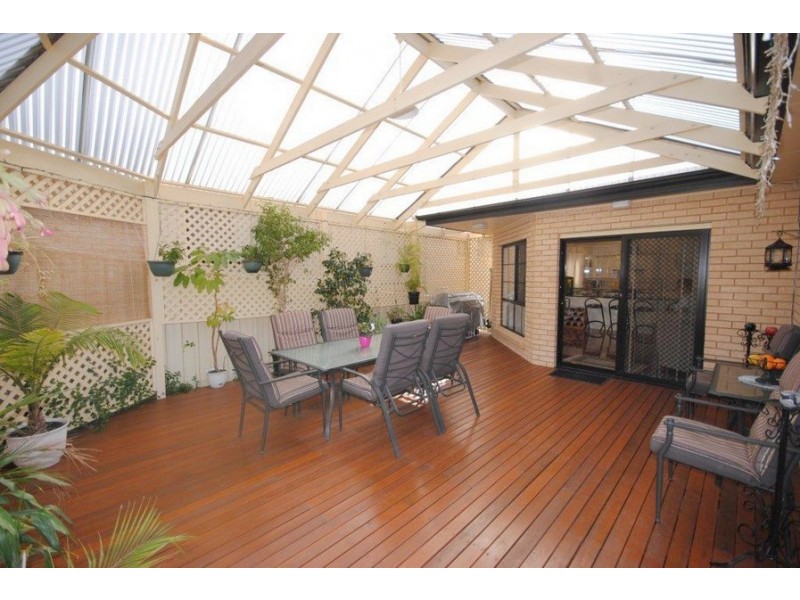 13 Hillstowe Court, Greenwith SA 5125