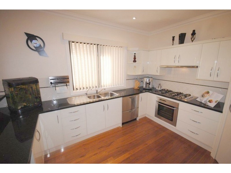 13 Hillstowe Court, Greenwith SA 5125