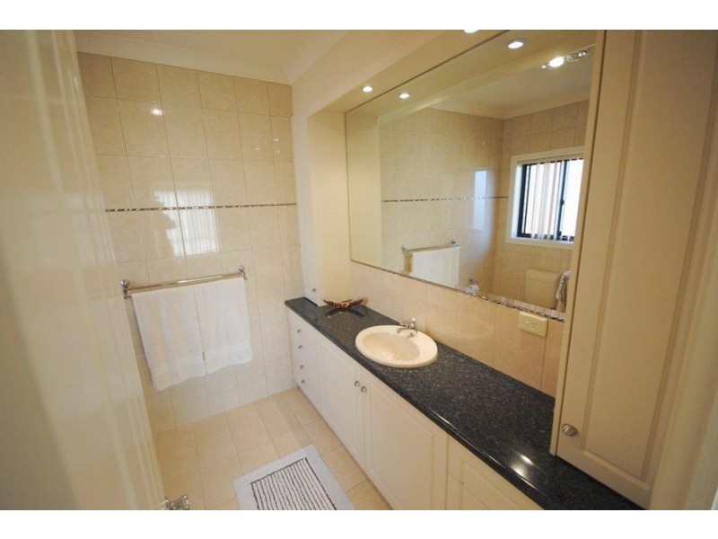 13 Hillstowe Court, Greenwith SA 5125