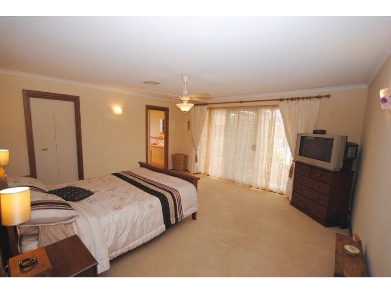 14 Numurkah Court, Salisbury Heights SA 5109