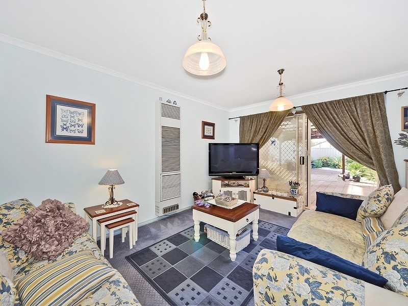 15 Amisfield Crescent, Greenwith SA 5125