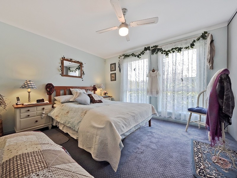 15 Amisfield Crescent, Greenwith SA 5125