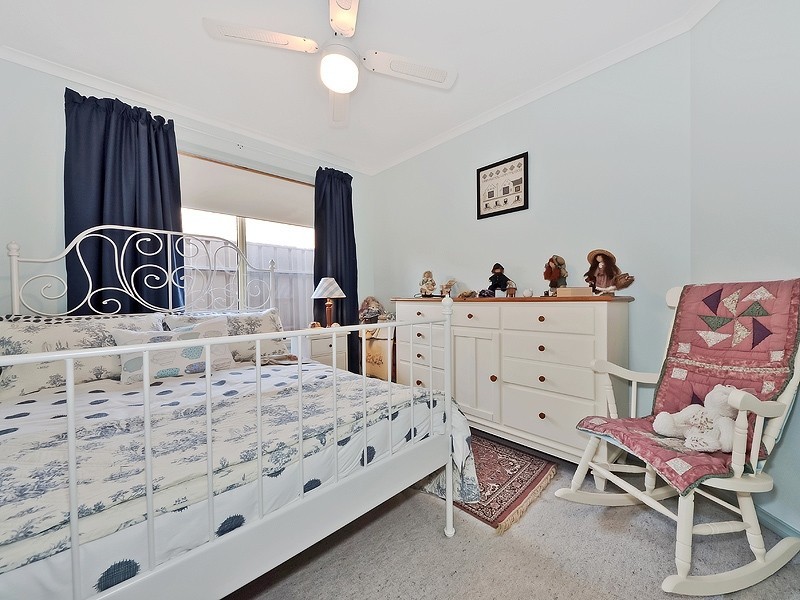 15 Amisfield Crescent, Greenwith SA 5125