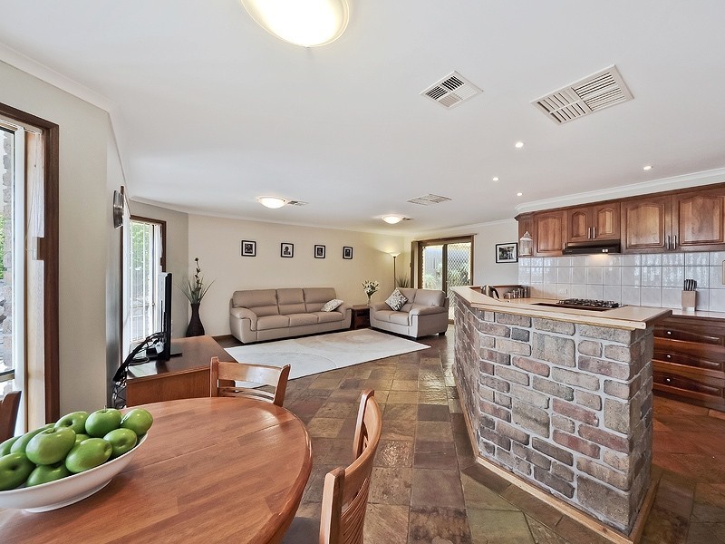 24 Greenridge Court, Wynn Vale SA 5127