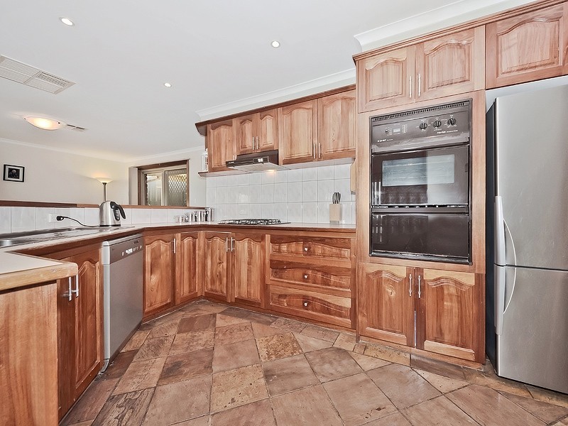 24 Greenridge Court, Wynn Vale SA 5127