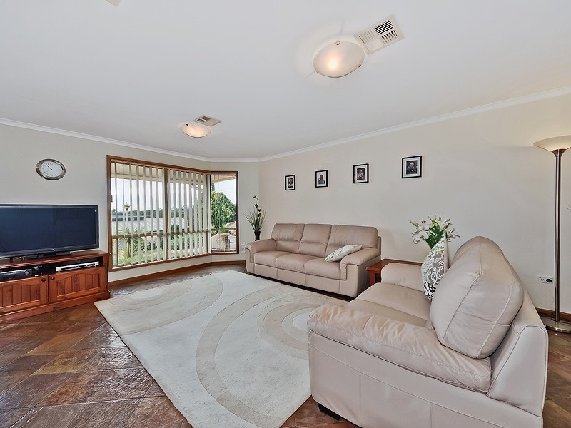 24 Greenridge Court, Wynn Vale SA 5127