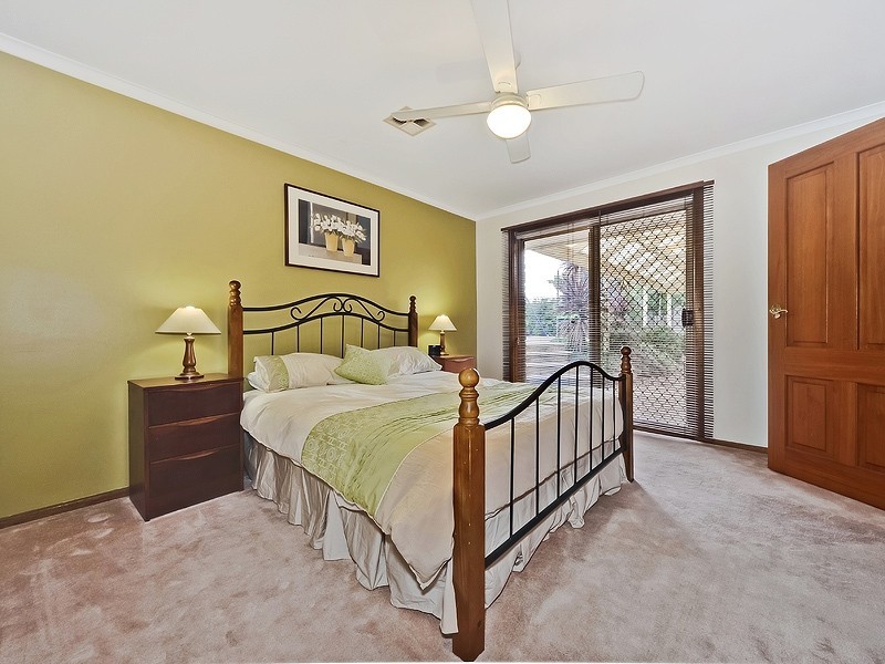 24 Greenridge Court, Wynn Vale SA 5127