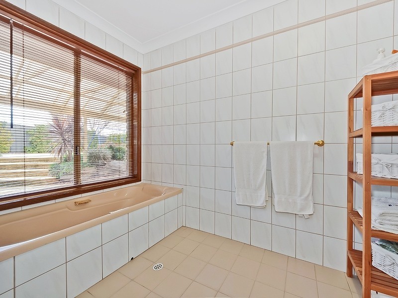 24 Greenridge Court, Wynn Vale SA 5127