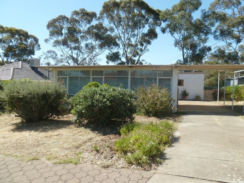 10 Fairway Street, Para Hills SA 5096