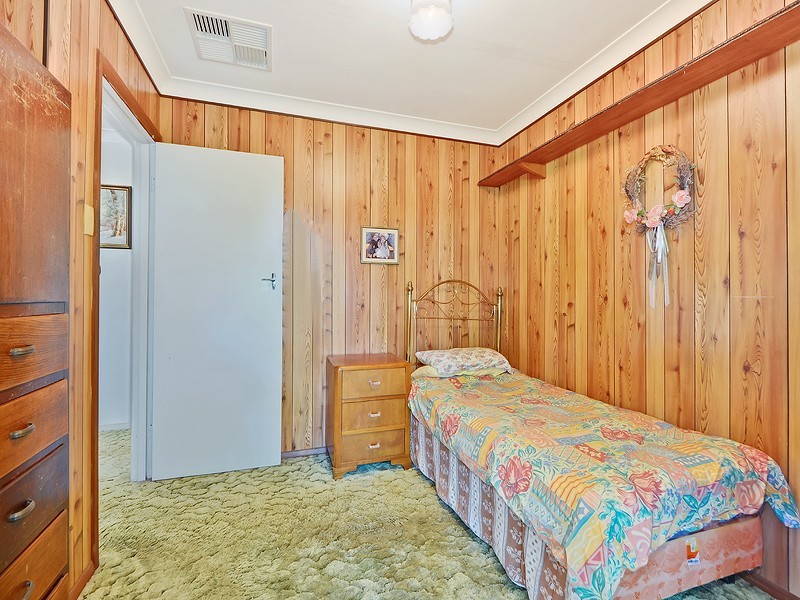 15 Lorraine Avenue, Para Vista SA 5093