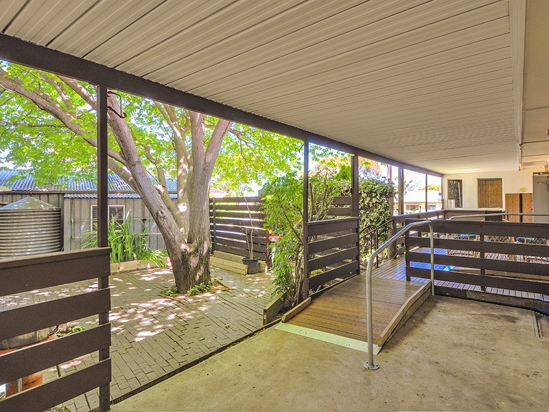 15 Lorraine Avenue, Para Vista SA 5093