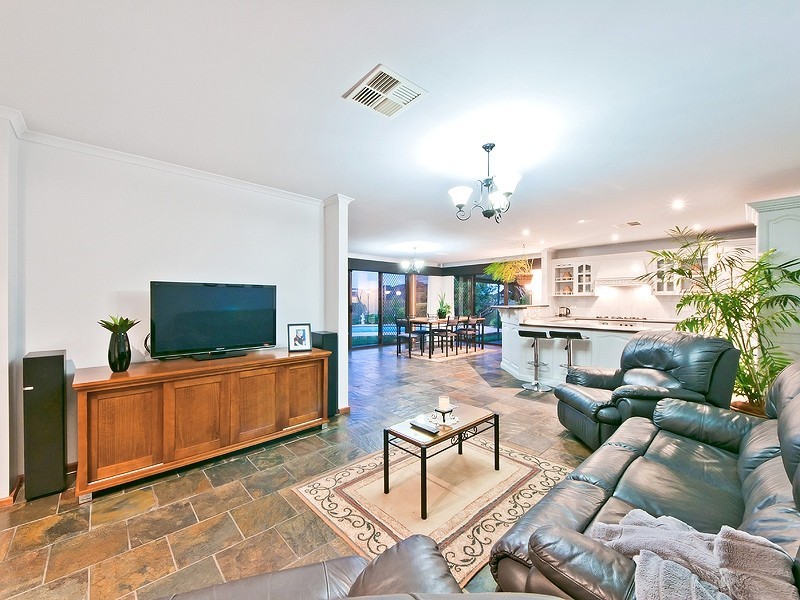 9 Old Tawny Close, Wynn Vale SA 5127