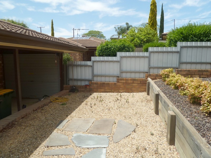 2/2 Jerningham Street, Gawler SA 5118