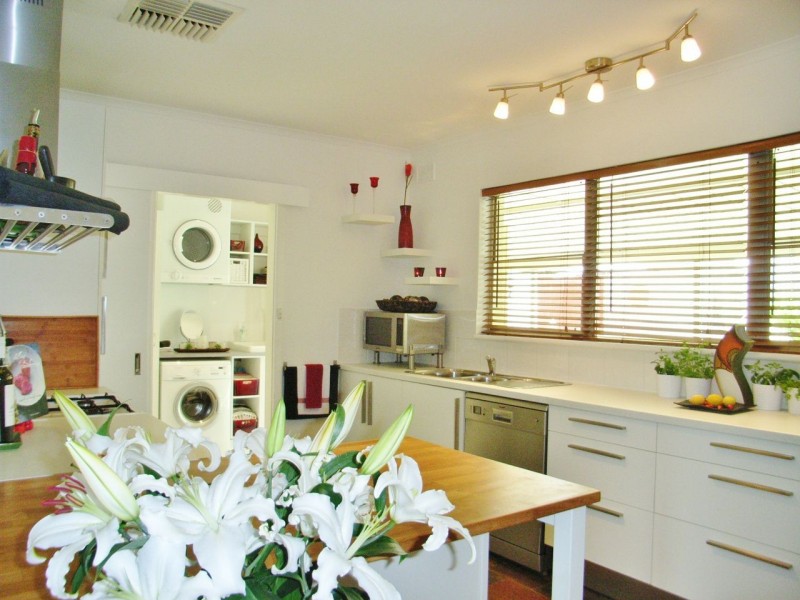21 Nottingham Crescent, Valley View SA 5093